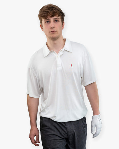 Frontansicht weißes Golf Poloshirt aus TENCEL™ für Herren von paxariño.