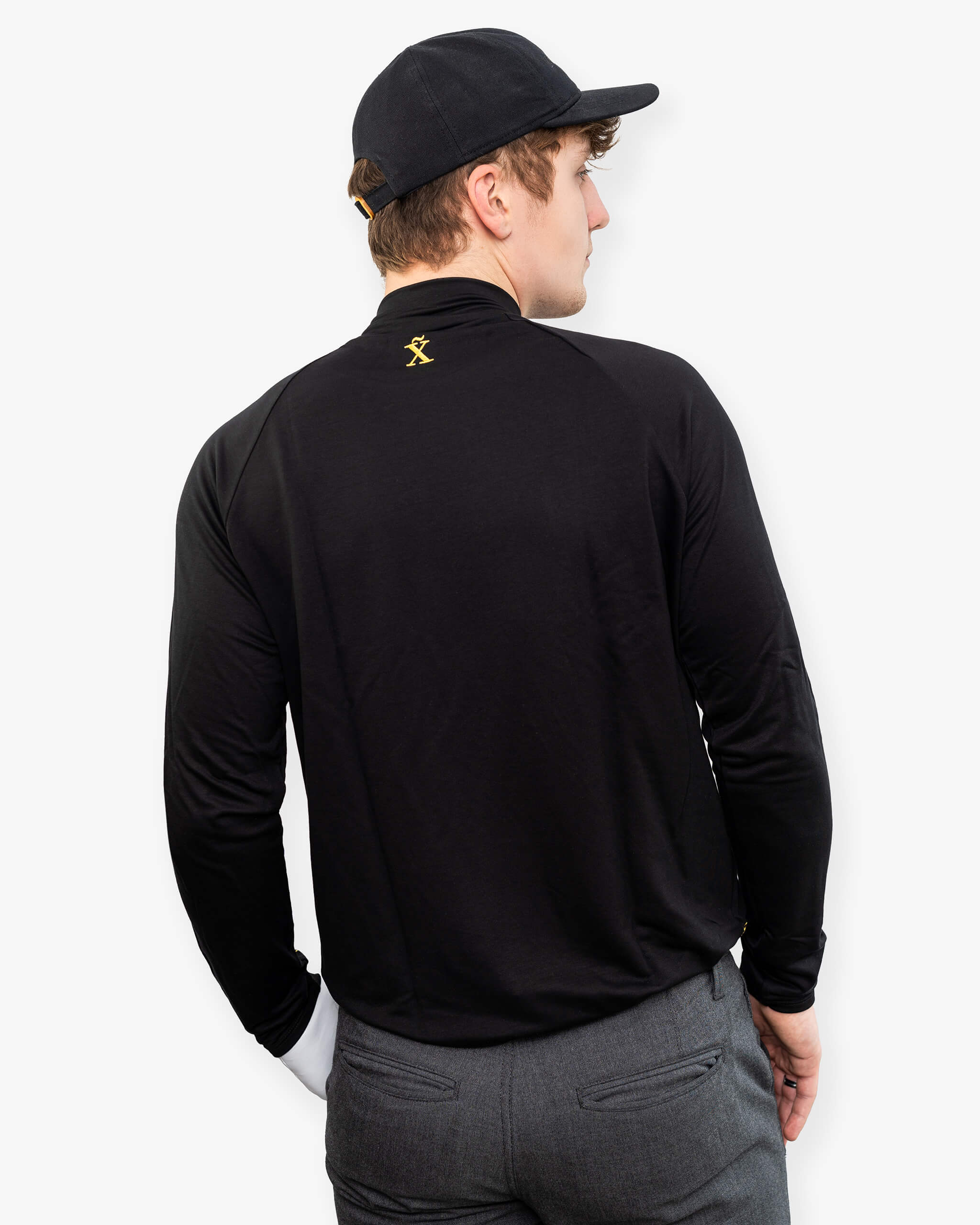 Rückansicht Golf Langarmshirt aus TENCEL™ für Herren von paxariño.